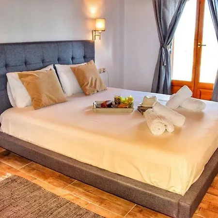 Araucaria House * Skiathos Town